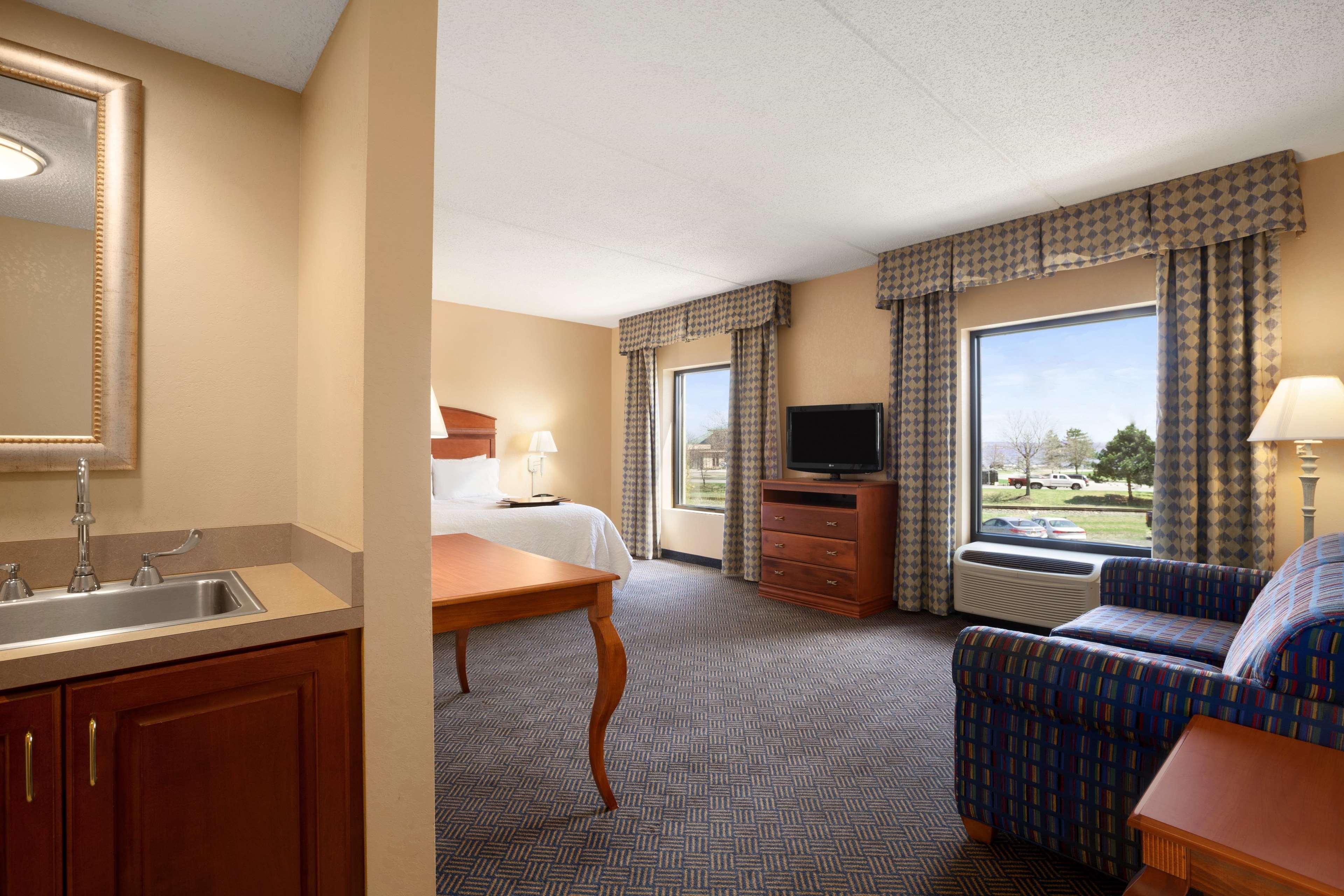 Hampton Inn Geneva Extérieur photo