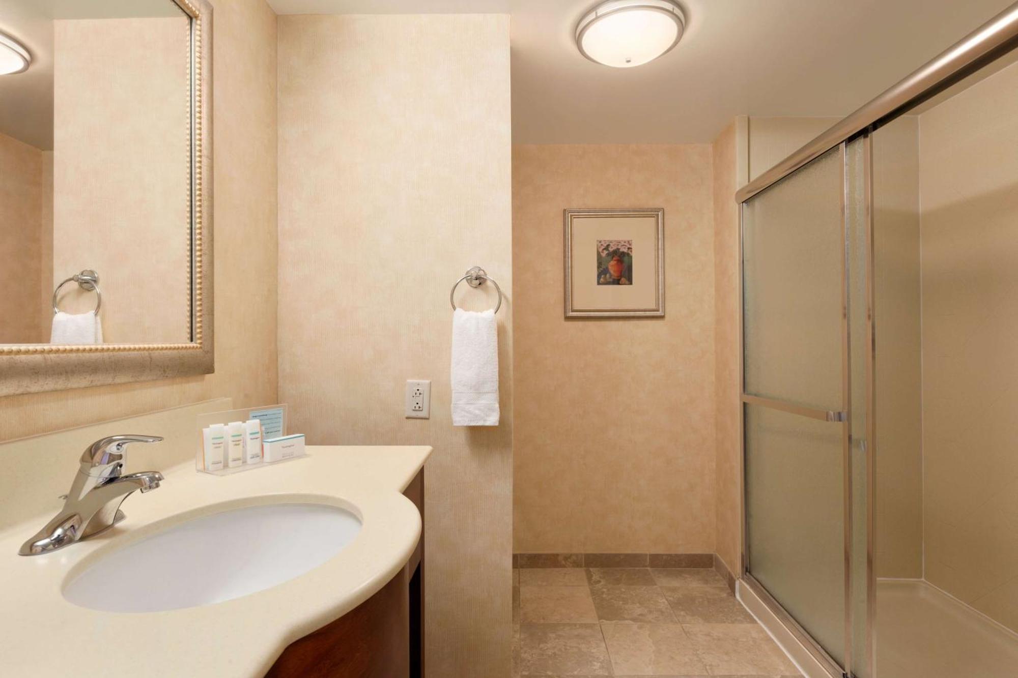 Hampton Inn Geneva Extérieur photo