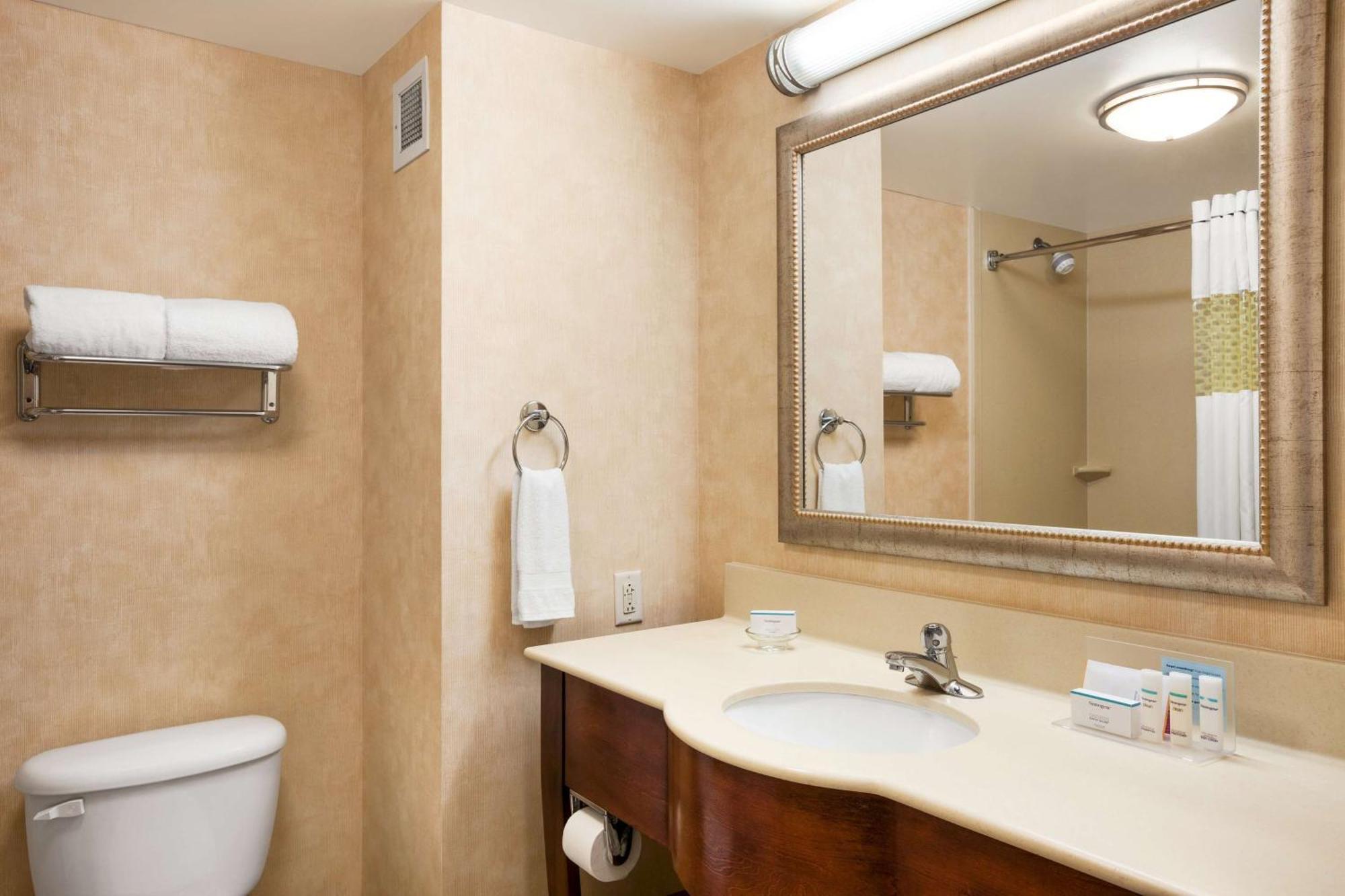 Hampton Inn Geneva Extérieur photo