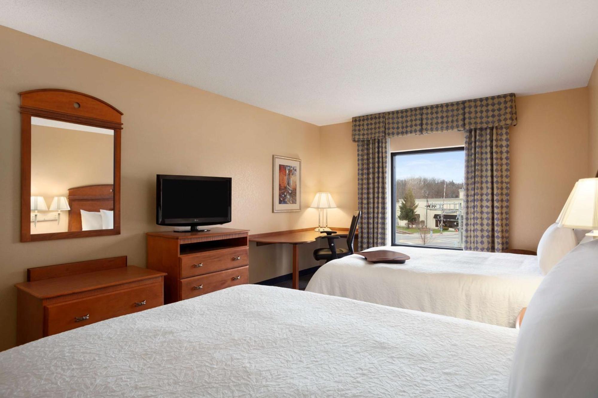 Hampton Inn Geneva Extérieur photo