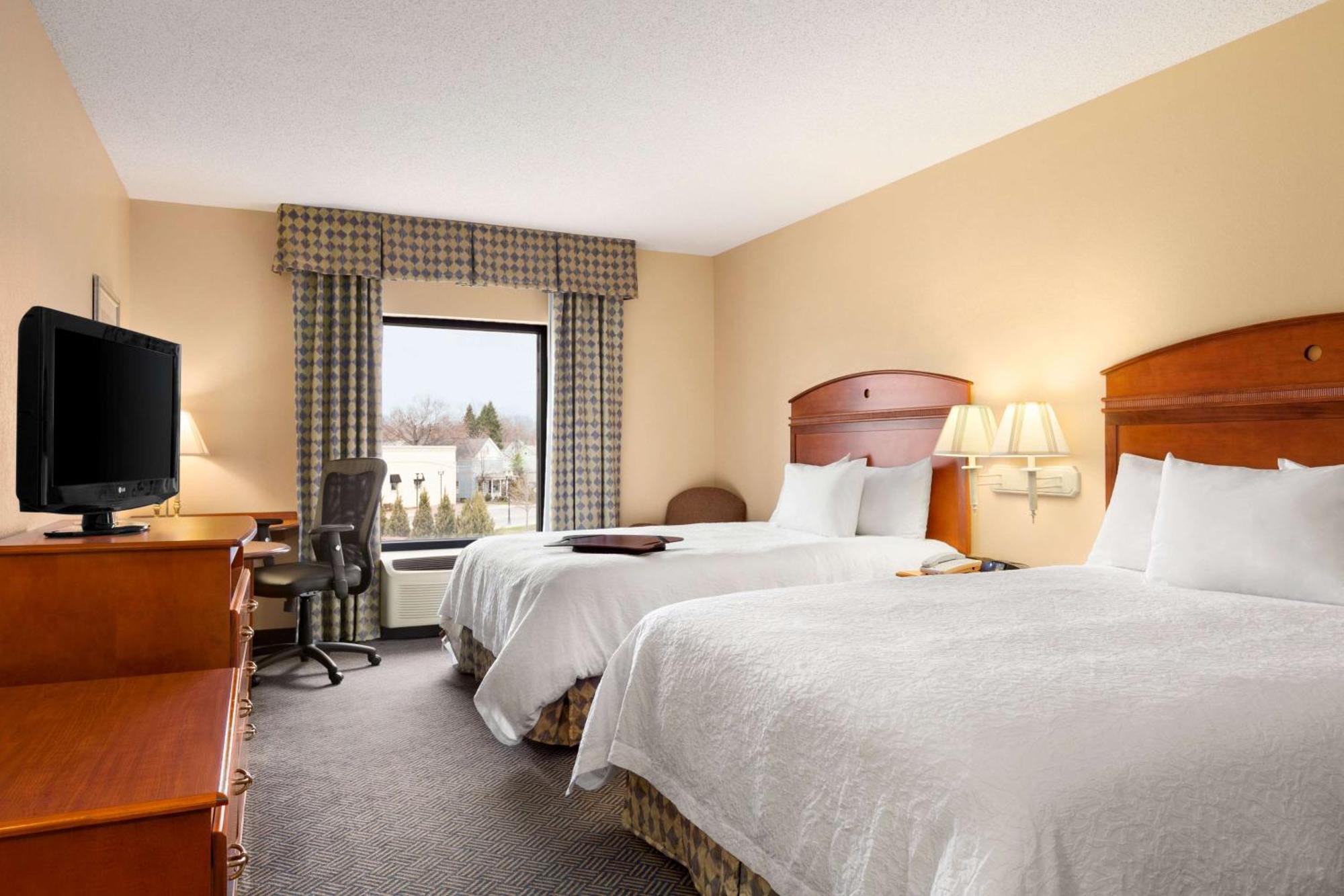 Hampton Inn Geneva Extérieur photo